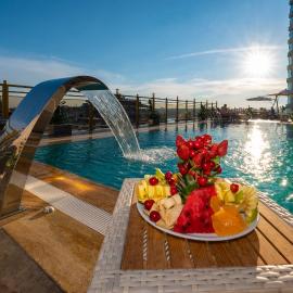 Ramada By Wyndham Istanbul Pera，位于伊斯坦布尔的酒店