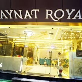 Hotel Kaaynat Royale 5 Min. Walking Distance from Dargah，位于阿杰梅尔的酒店