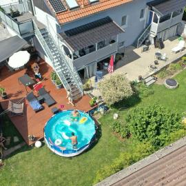 Kornhaus - schöne Ferienwohnung mit Pool, Kamin und Terrasse，位于哥廷根的酒店