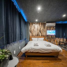 Silk Court 202