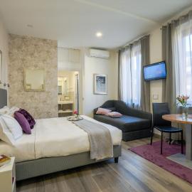 Monza City Rooms & Studios，位于蒙扎的酒店
