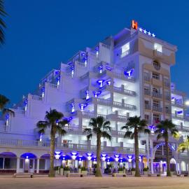 Hotel Los Delfines，位于拉曼加戴尔马尔梅纳的酒店