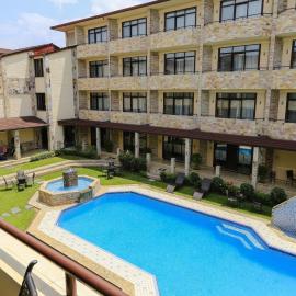 Roca Golf Hotel，位于布琼布拉的酒店