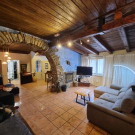 BAJOS CON ENCANTO EN RIALP，位于里亚尔普的酒店