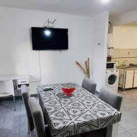 Lajas Negras Aparts - Departamento céntrico，位于卡特里耶尔的酒店
