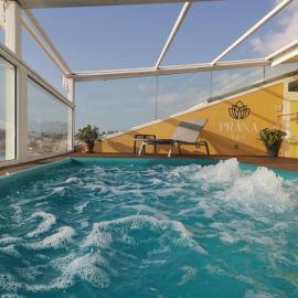 Hôtel Riva Art & Spa，位于芒通的酒店