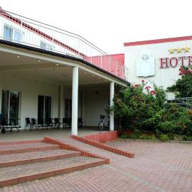 Hotel Zabawa，位于Zabawa的酒店