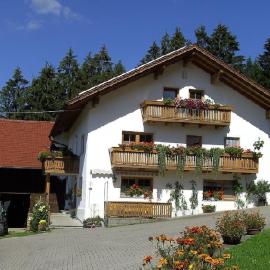 Ferienhof Fernblick，位于Lalling的酒店