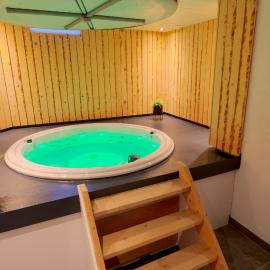 Jacuzzi & Sauna Villa 2