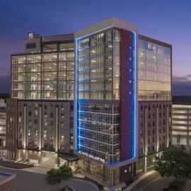 AC Hotel by Marriott Charlotte Ballantyne，位于夏洛特的酒店
