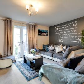 Three Bedroom House in Runcorn Close To The Lake with Free Parking，位于朗科恩的酒店