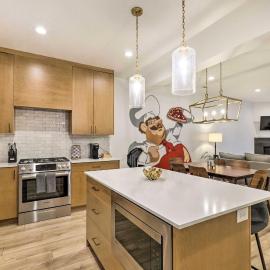 3-Story Provo Townhome: 1 Mi to BYU!，位于普罗沃的酒店