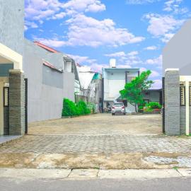 HP Residence Mitra RedDoorz near Alun Alun Kediri,位于谏义里的酒店