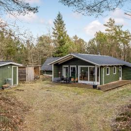 Beautiful Home In Herning With Wifi，位于海宁的酒店