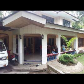 Yuke's Bed & Breakfast，位于Valencia的酒店
