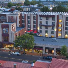The Hotel Warner，位于韦斯特切斯特的酒店