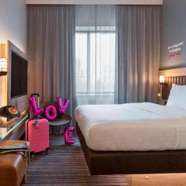 Moxy Katowice Airport，位于皮佐维斯的酒店