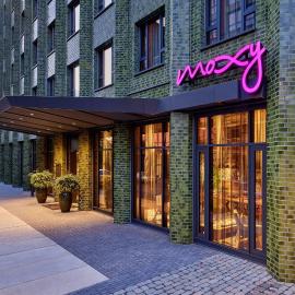 Moxy Cologne Muelheim,位于科隆的酒店