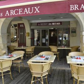 Hôtel Des Arceaux,位于Saint-Sever的酒店