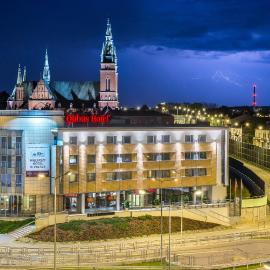 Qubus Hotel Kielce，位于凯尔采的酒店