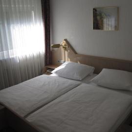 Hotel Maifelder Hof，位于迈恩的酒店