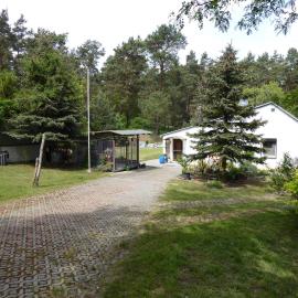 Ferienhaus Am Waldrand - "Nebra"，位于Tornitz的酒店