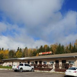 Pinecrest Motel，位于Nipigon的酒店