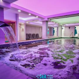Stil Motel & Spa,位于特什纳德的酒店
