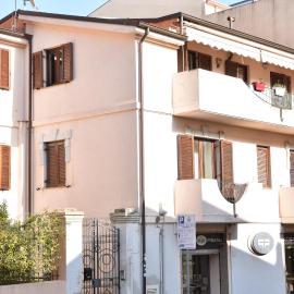 B&B LE DUE ISOLE，位于努奥罗的酒店