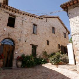 Borgo de' Varano by Hotel I Duchi,位于卡梅里诺的酒店