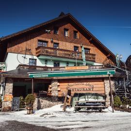Šumava Inn，位于克维尔达的酒店