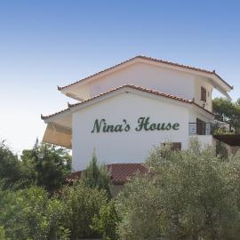 Nina's House，位于阿克雷迪斯的酒店