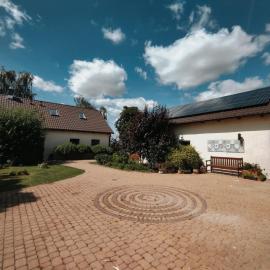 Ranczo Tomaszówka, Lokalik nad Gąską，位于Czewujewo的酒店