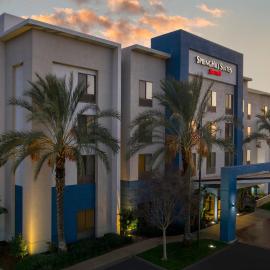 SpringHill Suites by Marriott Corona Riverside,位于科罗娜的酒店