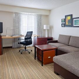 Residence Inn Youngstown Boardman/Poland，位于波兰的酒店