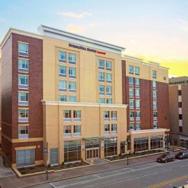 SpringHill Suites by Marriott Pittsburgh Mt. Lebanon，位于Mount Lebanon的酒店
