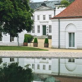 Hotel Schloss Neuhardenberg，位于新哈登贝格的酒店