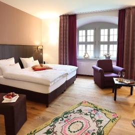 Hotel Garni Schloß Schönberg，位于巴特布兰巴赫的酒店
