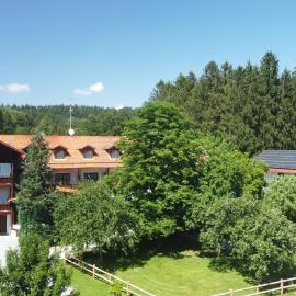 Waldpension Jägerstüberl，位于巴特格里斯巴赫的酒店