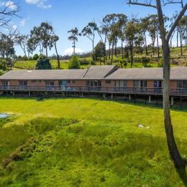 Harmonious One Bedroom Cabin，位于Wallan的酒店