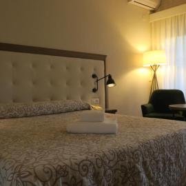 Hotel Playa Canet，位于卡耐特蒂贝兰格的酒店