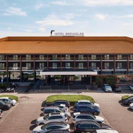 Van der Valk Hotel Breukelen，位于布勒克伦的酒店
