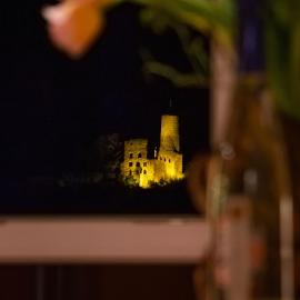 Rooftop 85qm - Burgblick - nahe Heidelberg - Loggia - Büro - Klima，位于施里斯海姆的酒店