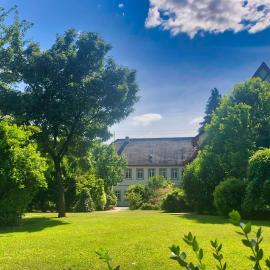 Schloss Sennfeld - Hotel & Restaurant & Veranstaltungsort，位于Adelsheim的酒店
