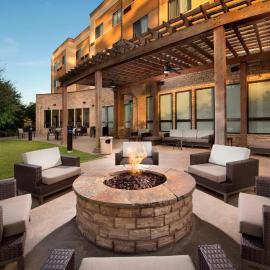 Courtyard by Marriott Lufkin，位于拉夫金的酒店