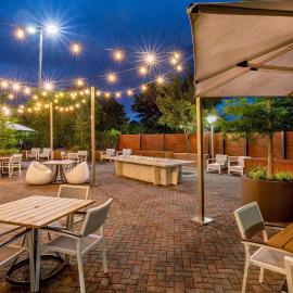 Delta Hotels by Marriott Chesapeake Norfolk，位于切萨皮克的酒店