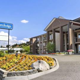 Travelodge by Wyndham Kamloops Mountview，位于坎卢普斯的酒店