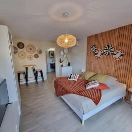 Lodge Cosy tout confort Lodge des Oliviers，位于冈日的酒店