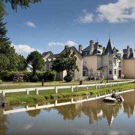 Le Château D'orfeuillette，位于拉加尔德的酒店