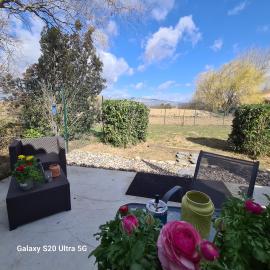 MAS GABELYS superbe vue SAINTE VICTOIRE jardin terrasse et piscine，位于特雷斯的酒店